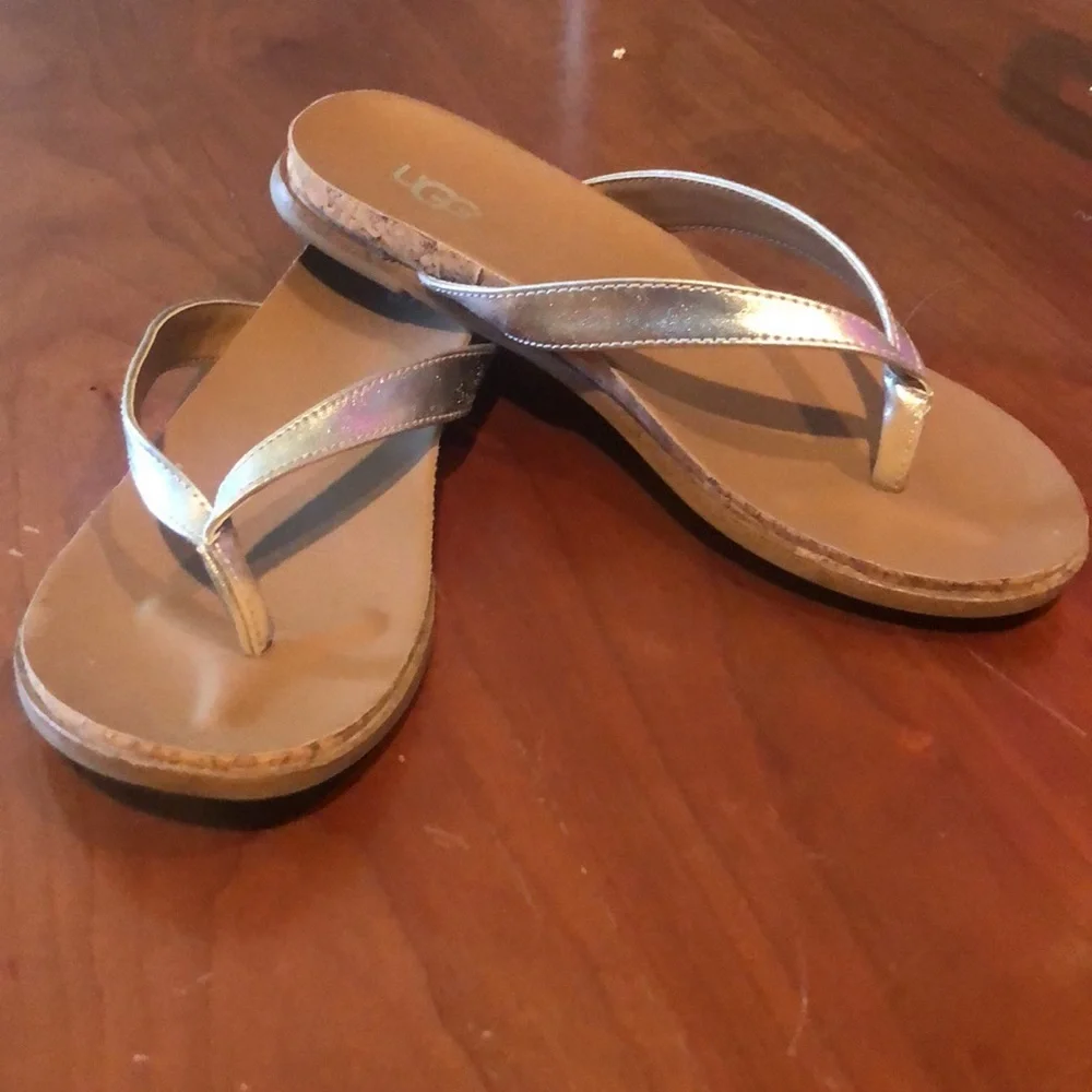 UGG Kids' K Myla Metallic Silvertone Flip Flop